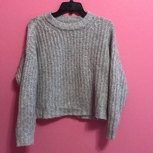 American Eagle gray knit long sleeve sweater